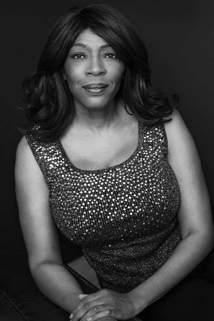 woodbridge-va-photographer-liz-marie-portraits-black-and-white-afroamerican-woman